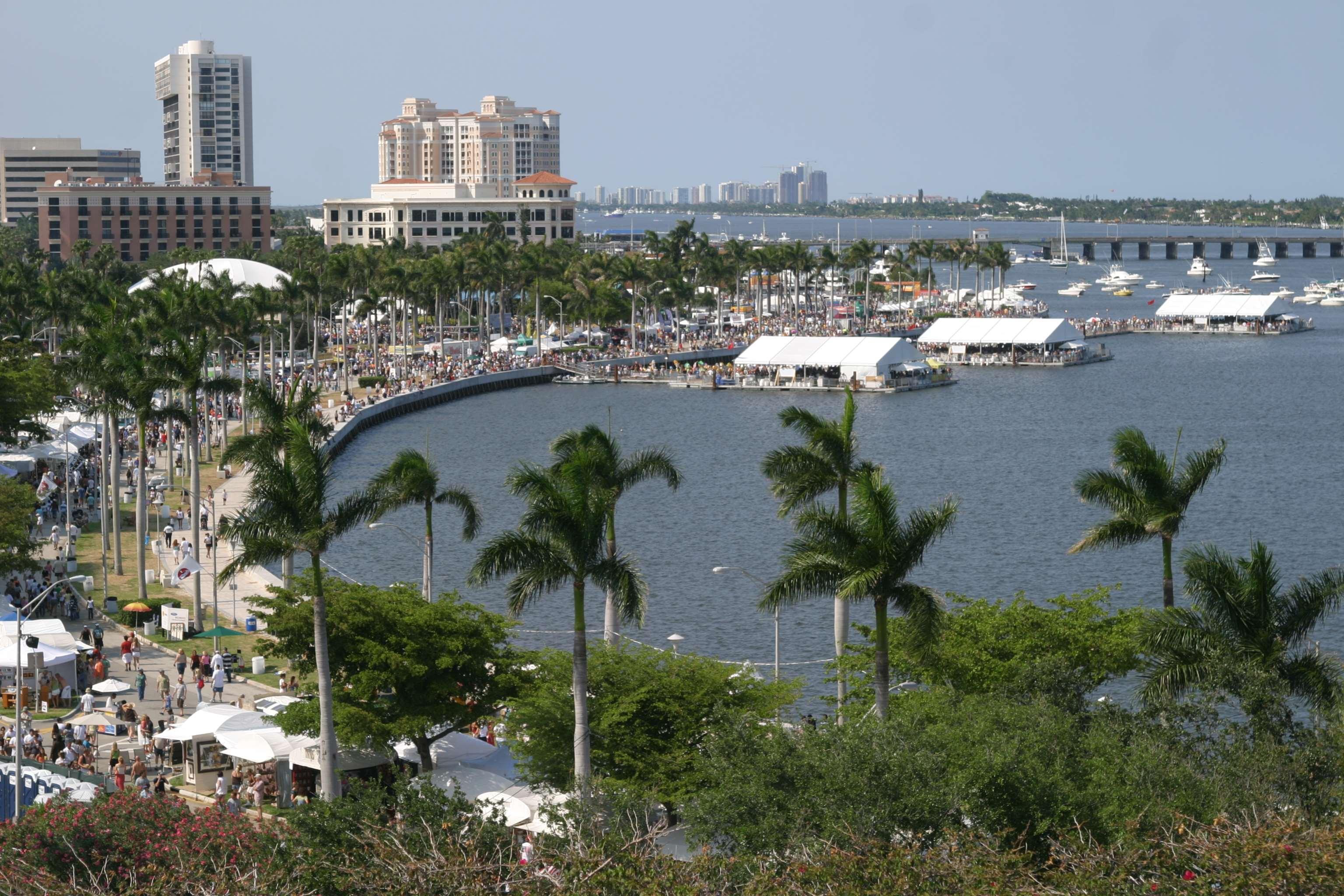 Hilton Garden Inn Boca Raton Bagian luar foto