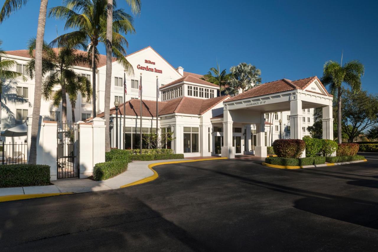 Hilton Garden Inn Boca Raton Bagian luar foto