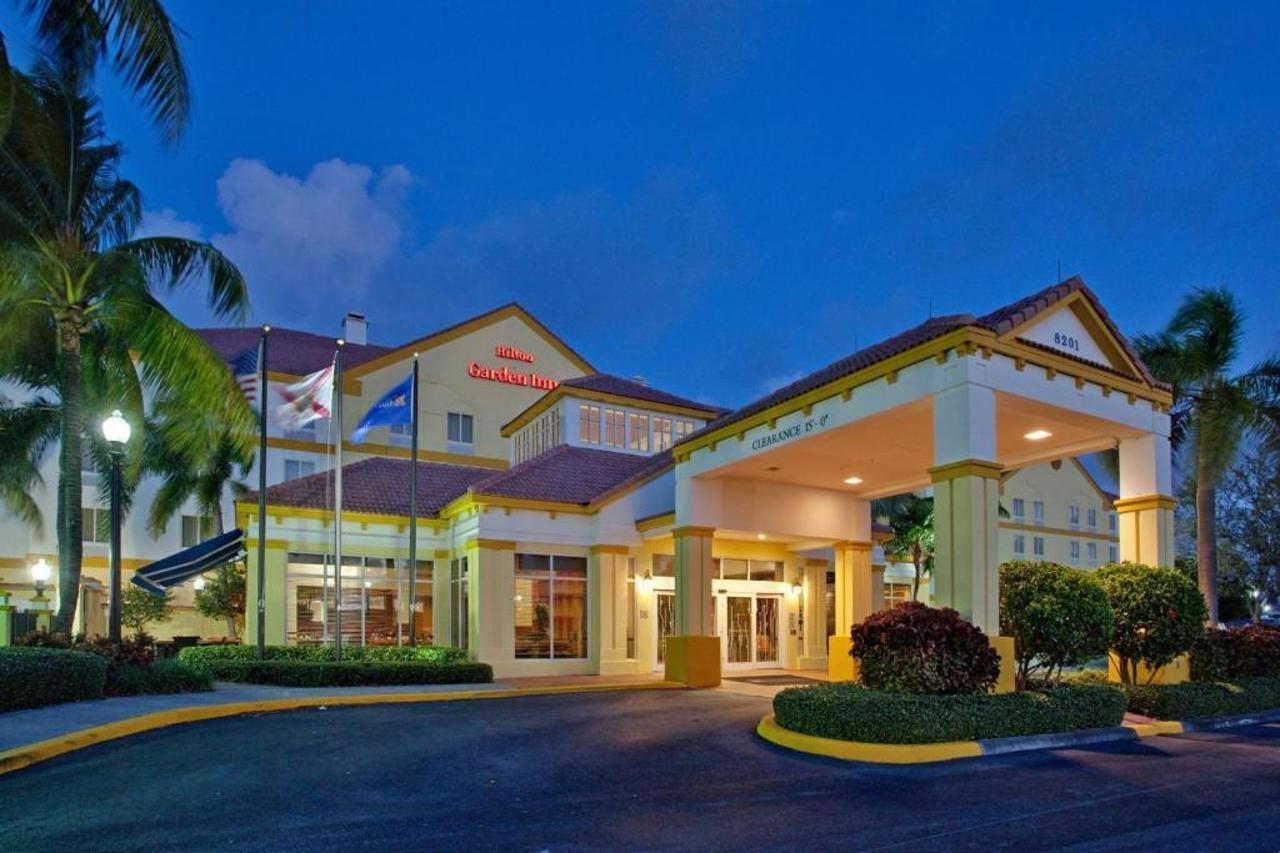 Hilton Garden Inn Boca Raton Bagian luar foto