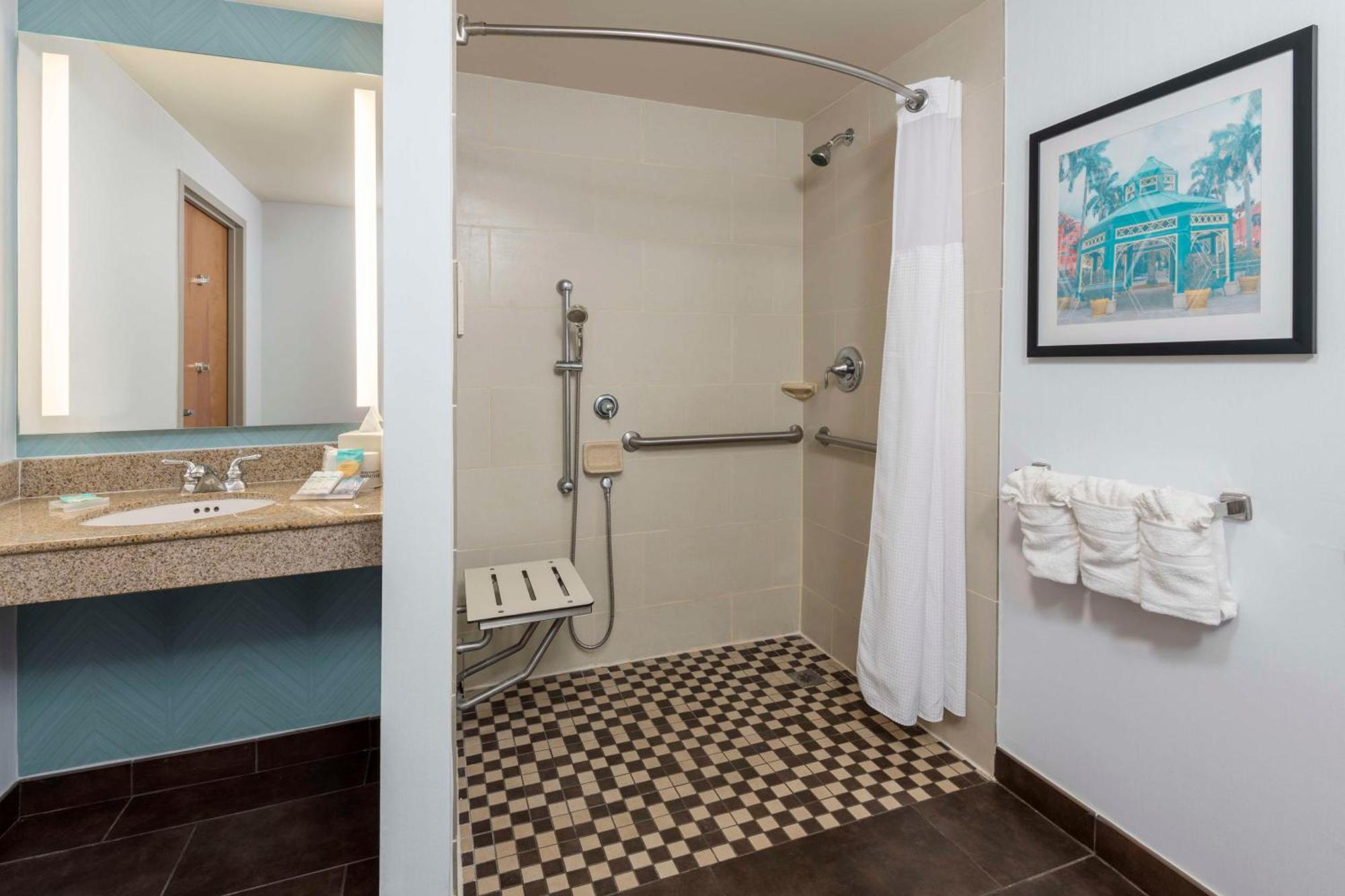Hilton Garden Inn Boca Raton Bagian luar foto