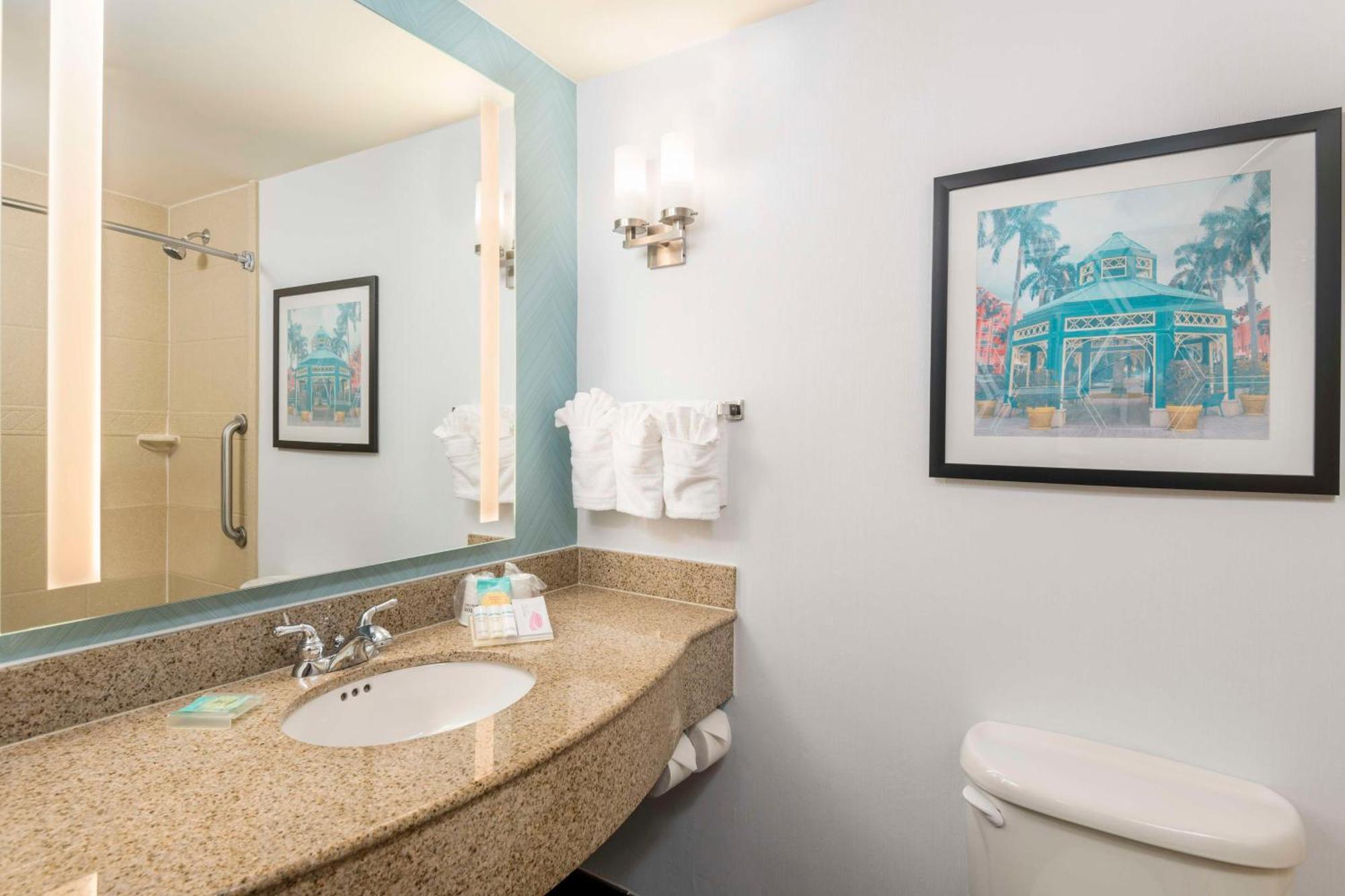 Hilton Garden Inn Boca Raton Bagian luar foto
