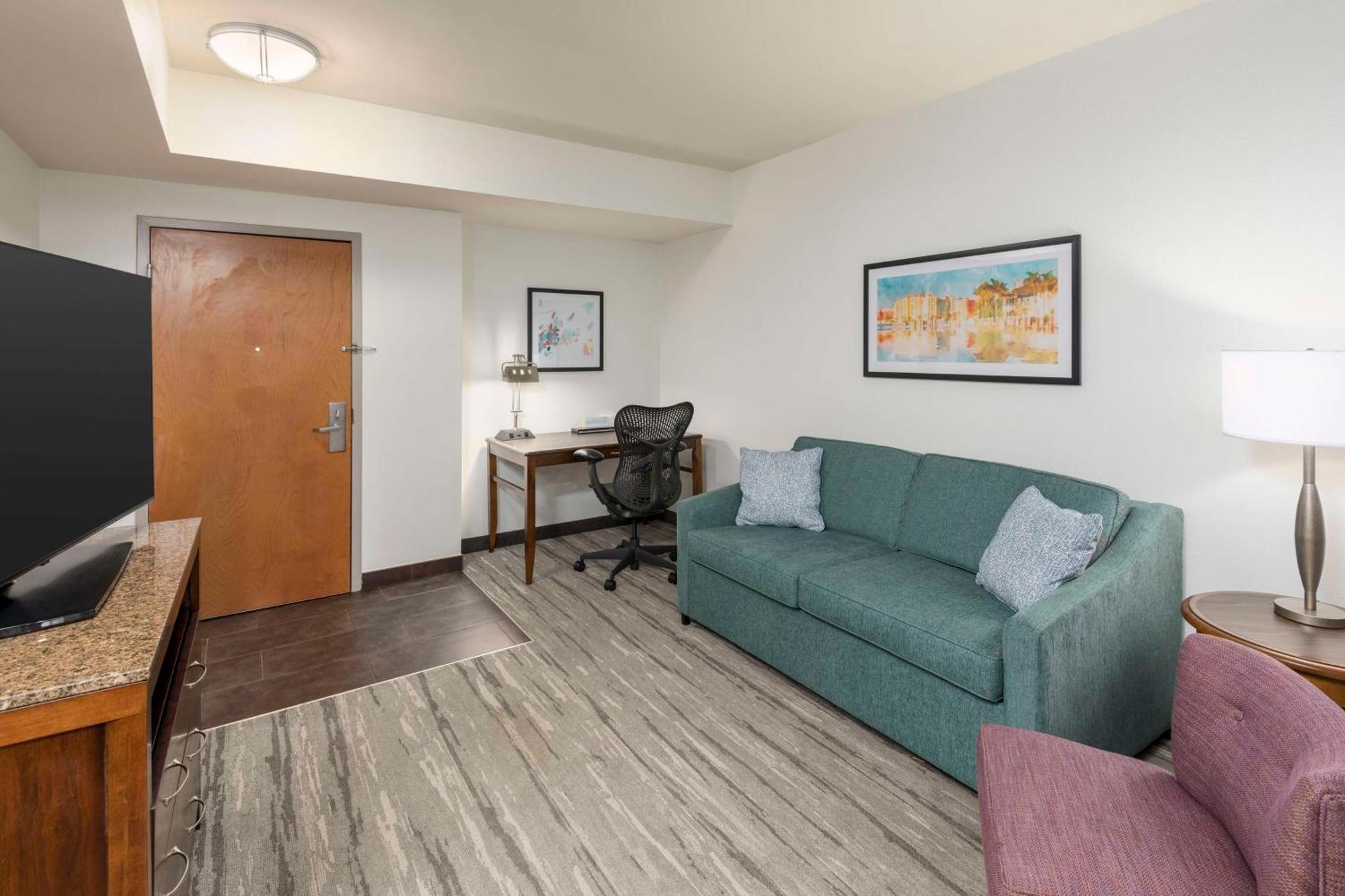 Hilton Garden Inn Boca Raton Bagian luar foto
